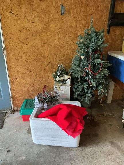 Faux Christmas tree, centerpiece, decor, misc