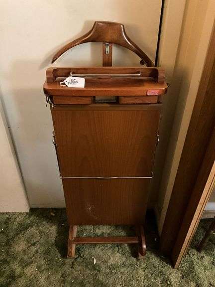 Reguitti Electro gent's valet stand