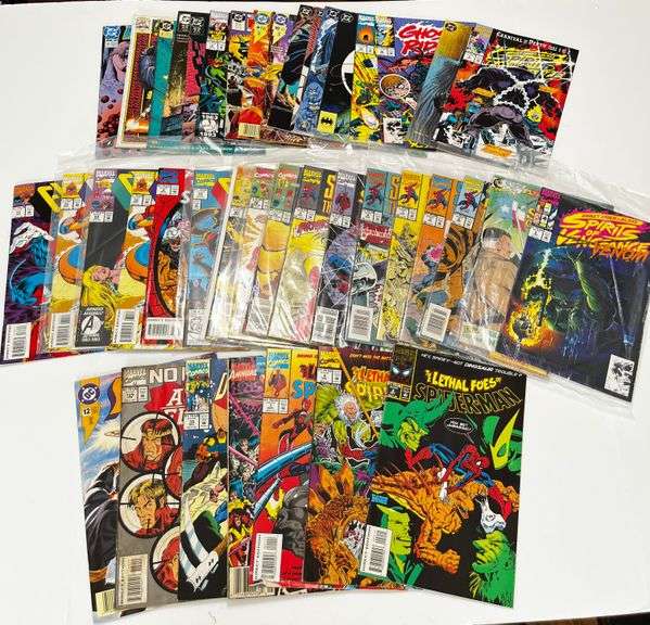 Comic book lot including: Batman, Excalibur, Spider-Man