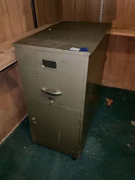 Metal file cabinet 14.5x24.5x30