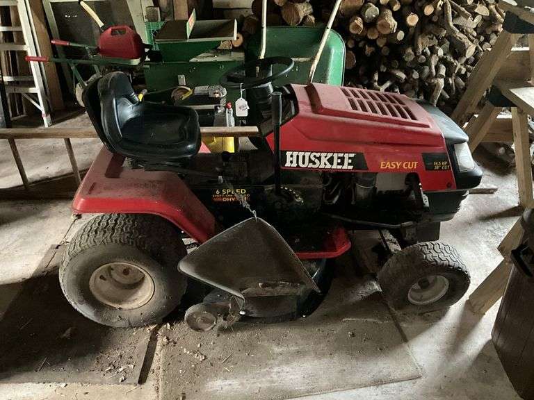 HUSKEE 38" lawn tractor