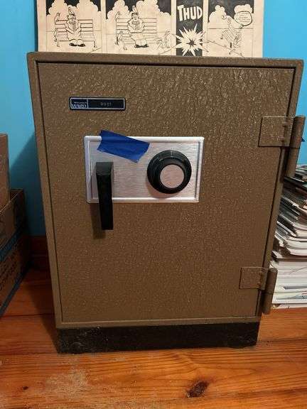 Montgomery Ward 9001 safe. C￼ombination will be given to new owner