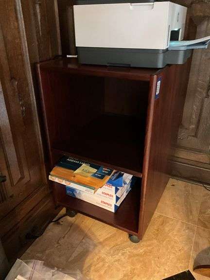 Rolling stand - no contents 18x22x30
