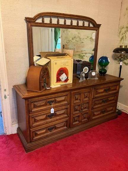 Link-Taylor mid-century Mediterranean dresser w/ attached mirror - no contents 72x20x72