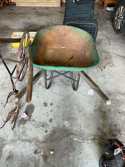 Craftsman wheel barrow