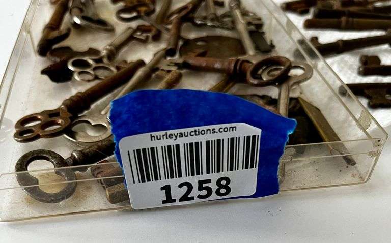 Skeleton keys lot, including numbered Corbin's