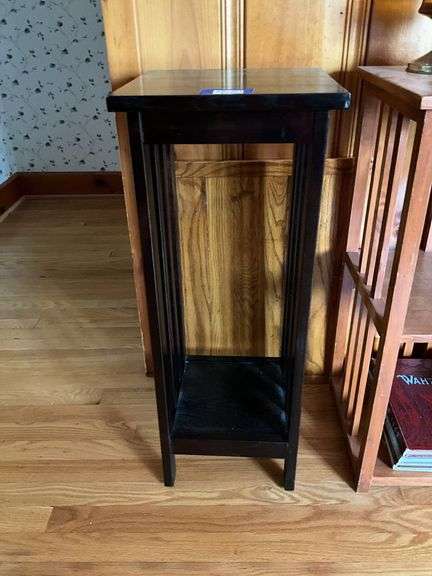 Square Arts & Crafts stand 12x12x29.5