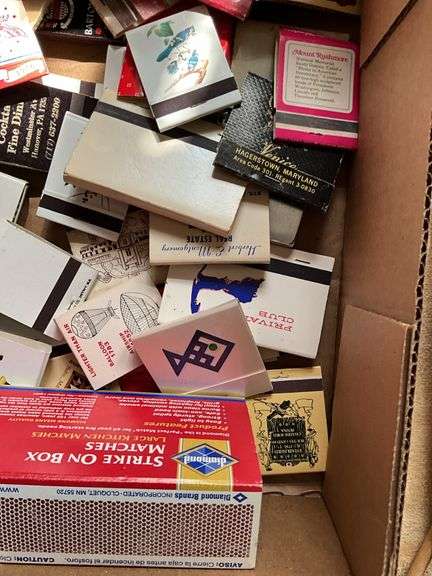 Advertising matchbooks lot