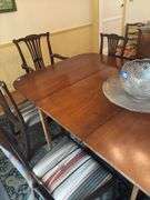 Banquet dining table w/ rounded ends, tapered legs - no contents 90x48x29