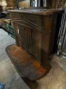 Complete Ben Franklin cast iron wood stove, two folding fireplace screens