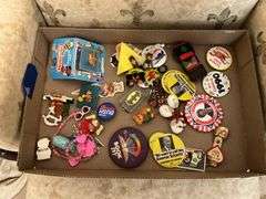 Pinback buttons, novelty pins, misc