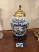 Delft MARYLAND tobacco jar w/ brass lid, wooden base