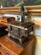 ROYAL toy cast iron range