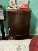 Music cabinet, bow front w/ tapered legs - no contents 27x22x45