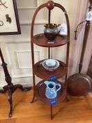 Round 3-tier serving stand - no contents  37in high