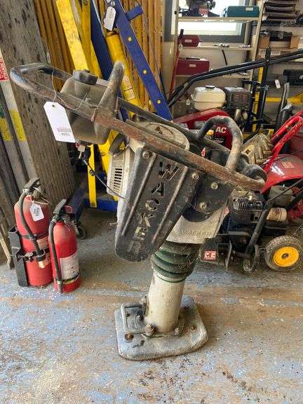 Wacker jumping jack (needs carburetor work)
