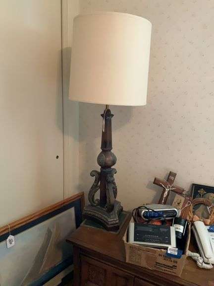 Pair vintage wood-look table lamps w/ drum shades