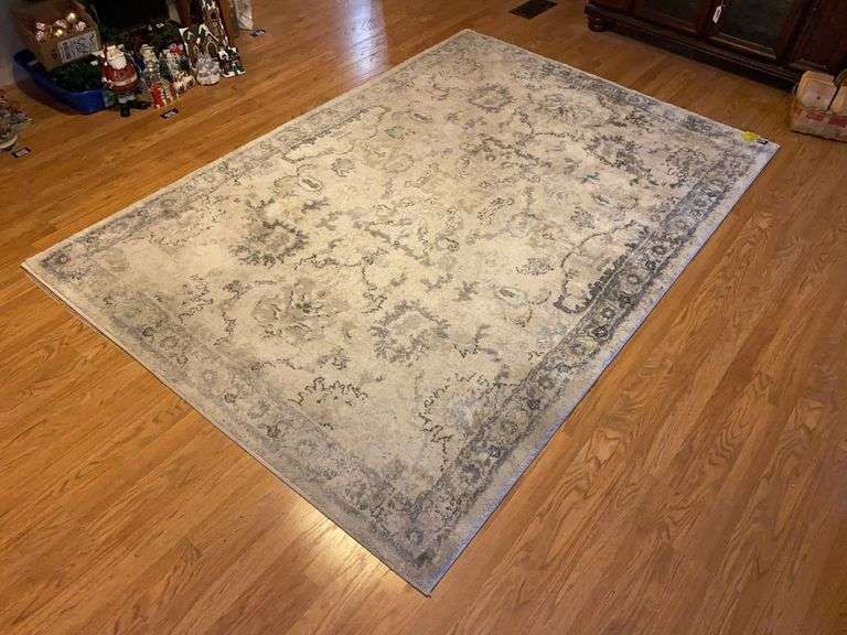 Nylon area rug 5 ft 3 in - 7 ft 7 in - Hurley Real Estate & Auctions