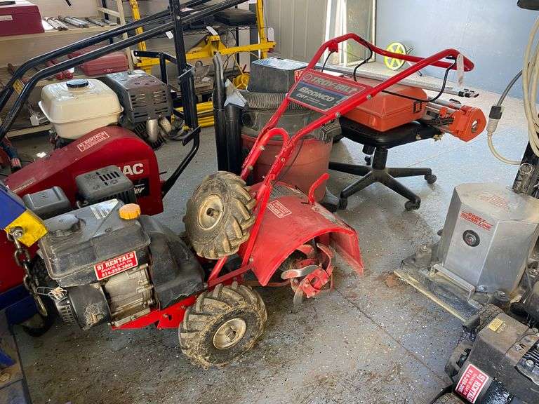 Troy-Bilt Bronco CRT self propelled reartine tiller, Model: 21C-64M1011 with extra tire