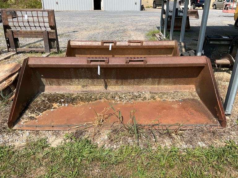 72 in smooth bucket for skid loader
