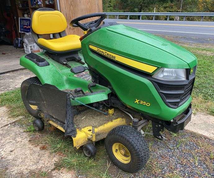 John Deere X350 lawn tractor
