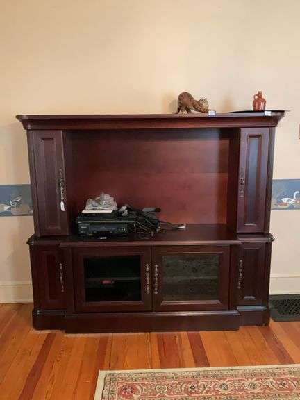 Mahogany finish entertainment cabinet - no contents 72x18x62