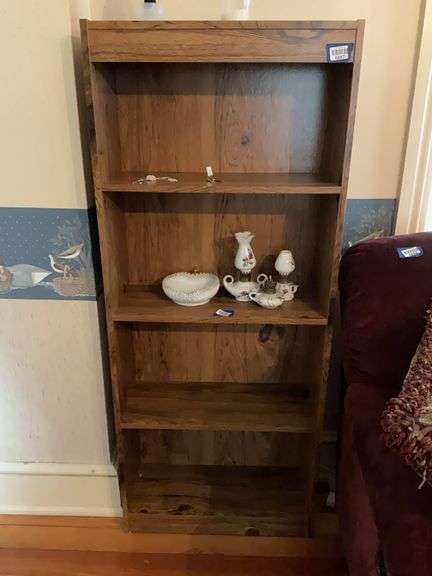 Shelf unit - no contents 24x10x58