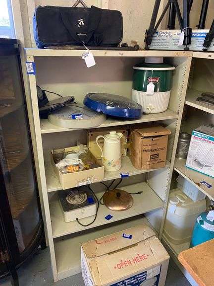Metal shelf unit - no contents