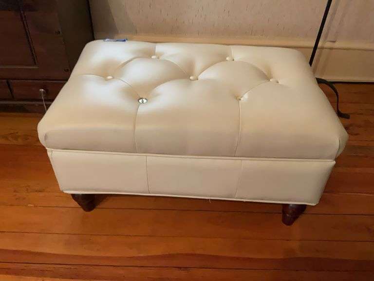 Rectangular tufted ottoman