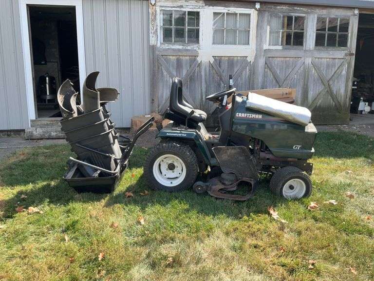 Craftsman GT 46" cut lawn tractor Kohler 22 HP engine, hours: 201.8 with grass catcher