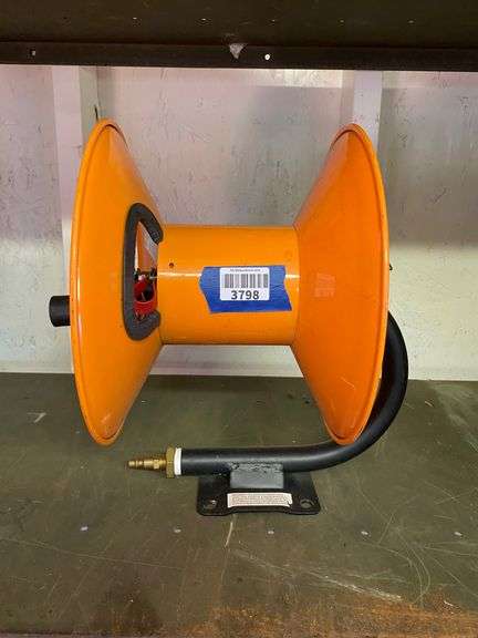 Air hose reel