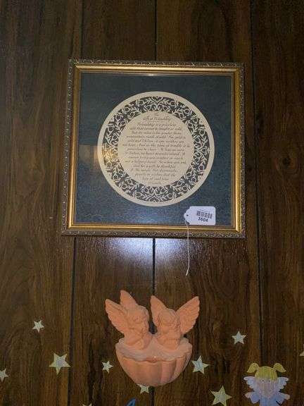 Wall hangings: framed prints, plaques, ornaments