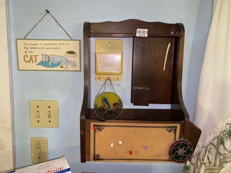Wall hangings: wall pocket,  sun catchers, plaques