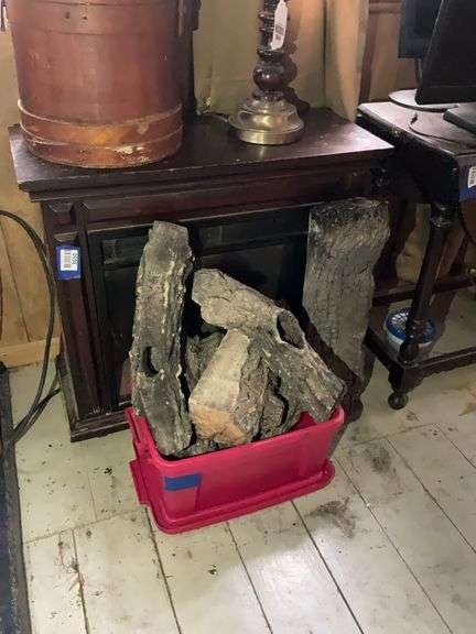 Electric fireplace heater and faux logs