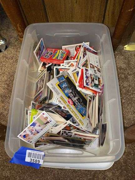 Tote of sports trading cards