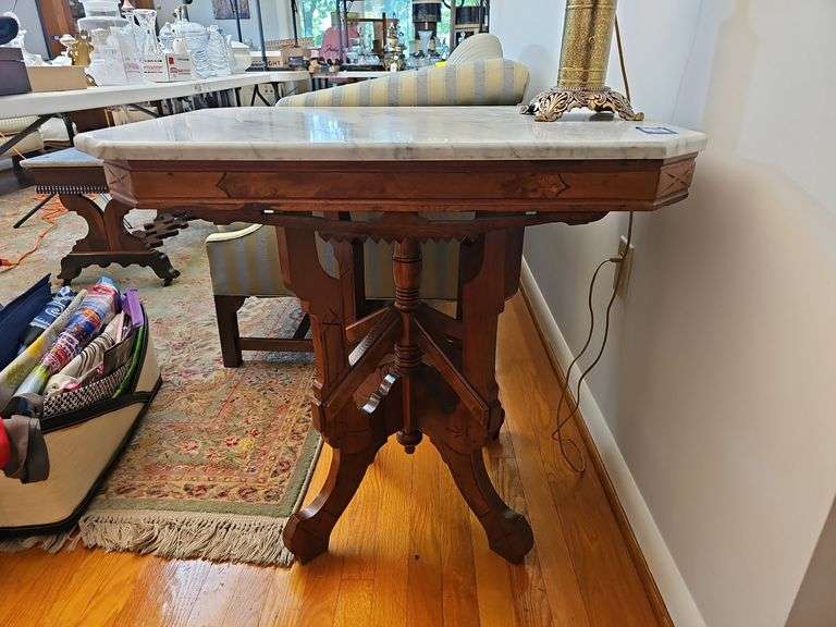 Eastlake white marble top parlor table w/ burl walnut panels 28.5 H, 22 w, 30 D