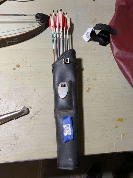 Quiver w/ arrows