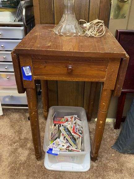 Drop leaf work stand w/ drawer, in grain painted finish 17(+16)x17x29