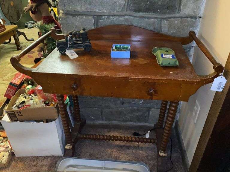 Spool turned washstand w/ back splash and side towel bars - no contents 33x16.5x31