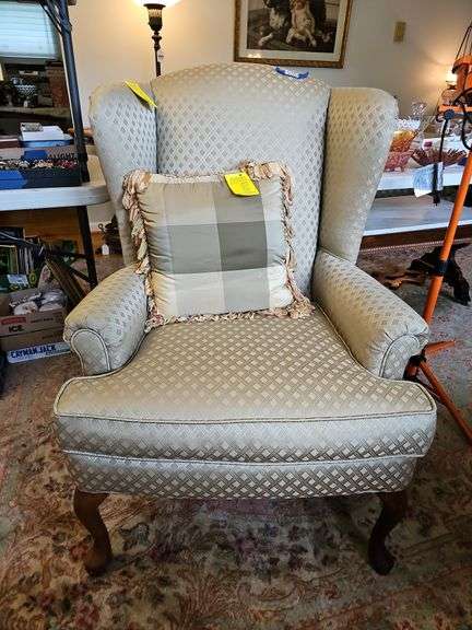 Wing Back chair, like new, cabriole legs, one matching throw pillow