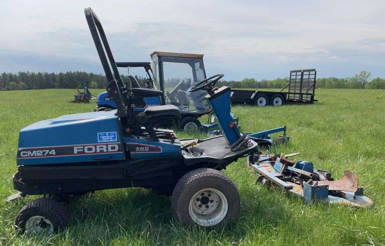 Ford CM 274 4WD mower with ROPS, mower deck. Needs work. Please inspect ...