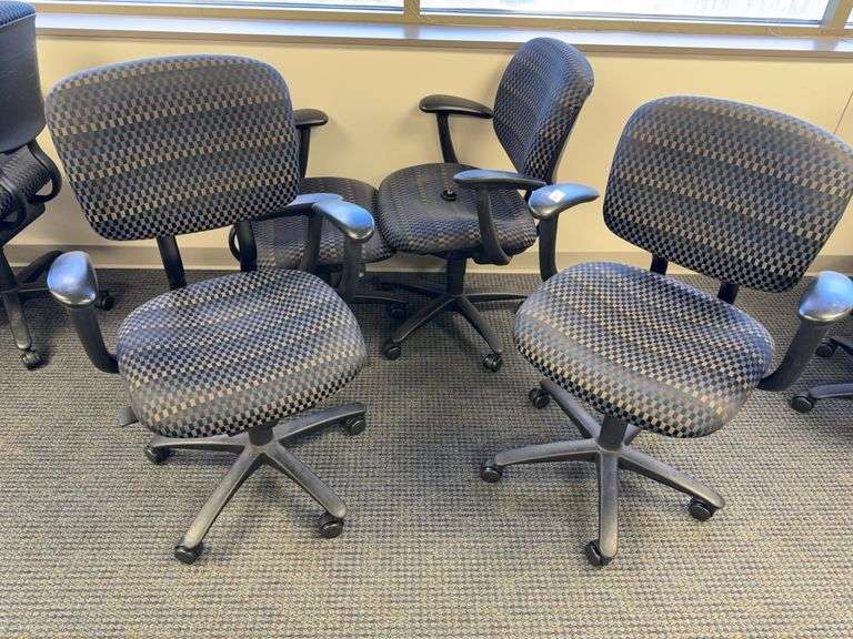 Caster office Chairs