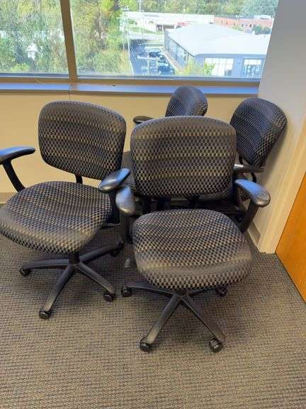Caster office Chairs