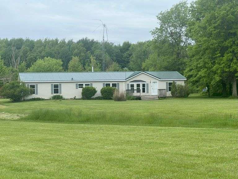 (AUCTION ID# 105RE) 256 MUD SWITCH RD MARTINSVILLE, OHIO 45146 - PUBLIC RESERVE REAL ESTATE AUCTION LIVE AND SIMULTANEOUSLY ONLINE - JUNE 28th, 2025 at 5:30 P.M. SHARP