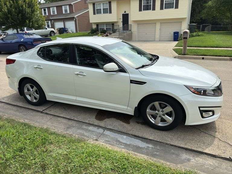 (AUCTION ID #704) 8/14 GALLOWAY - 2015 KIA OPTIMA - WASHER - DRYER - ELECTRIC STOVE - LIFT CHAIRS - TOOLS - PUZZLES - MEDICAL EQUIPMENT - PRECIOUS MOMENTS - HAND GUN - SEWING - COSTUME JEWELRY - KITCHEN TABLE AND CHAIRS - BOOKS - FITNESS EQUIPMENT - HOME DECOR - MORE FOR SALE