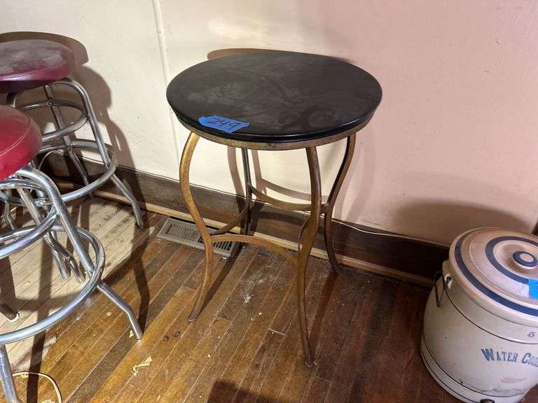 Round End Table