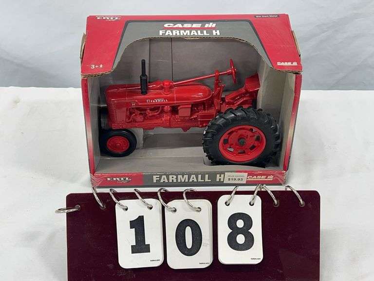 1/16 Scale  Ertl Britains / RC2  McCormick Farmall model H tractor