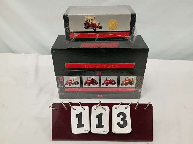 1/64 Scale  Ertl  International harvester "66" series tractors