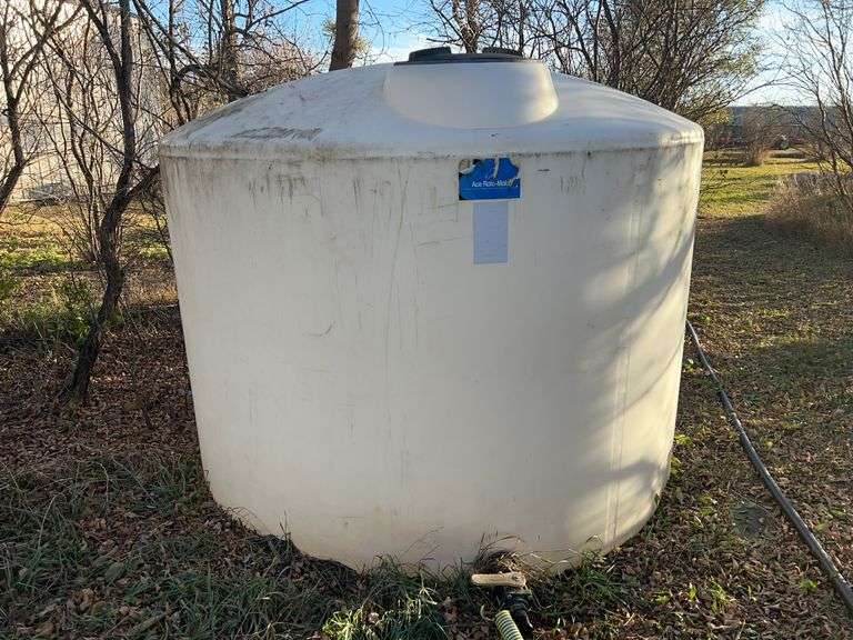 1500 Gallon Poly Tank