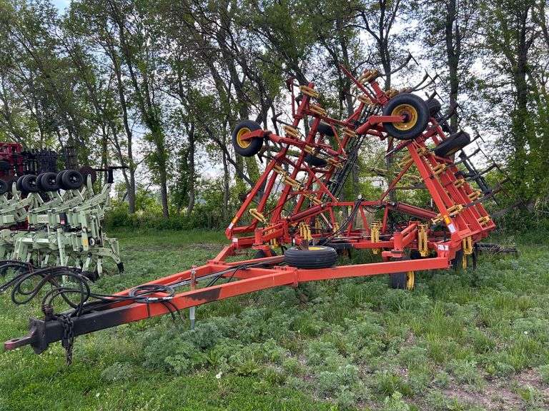 Borgault 42 ft Chisel Plow